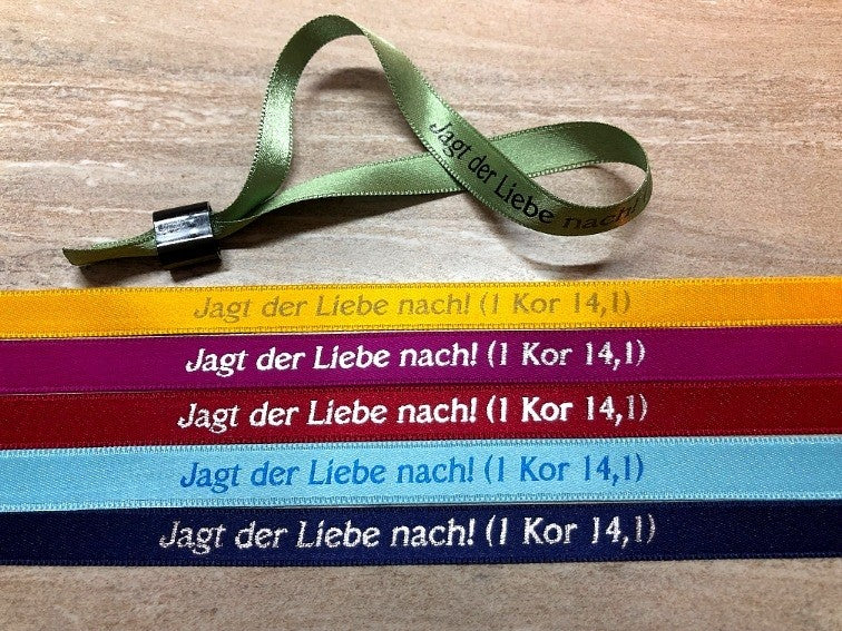 Bedruckte Armbänder fertig konfektioniert